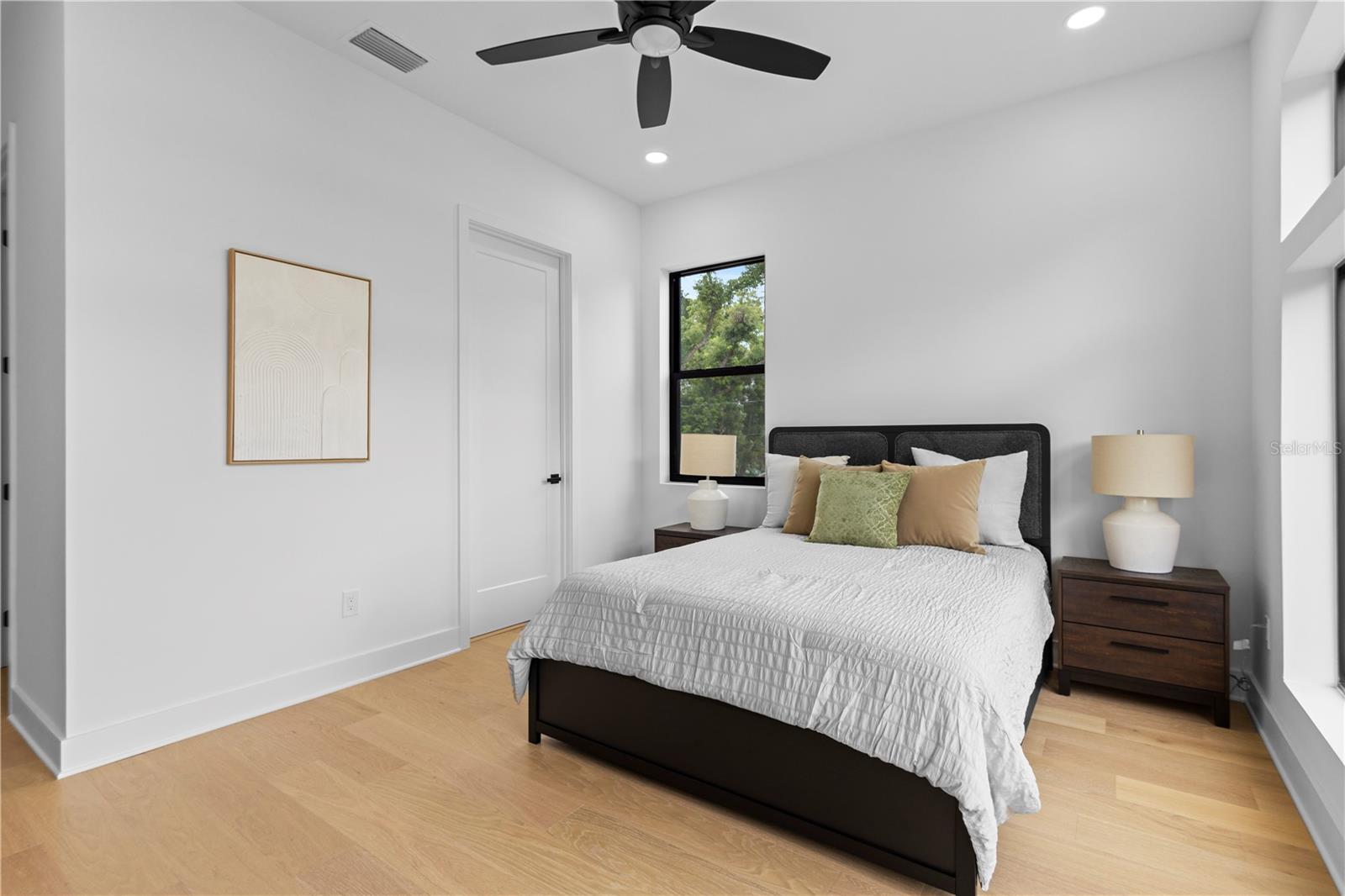 MACFARLANE PARK SUB - Residential Lease