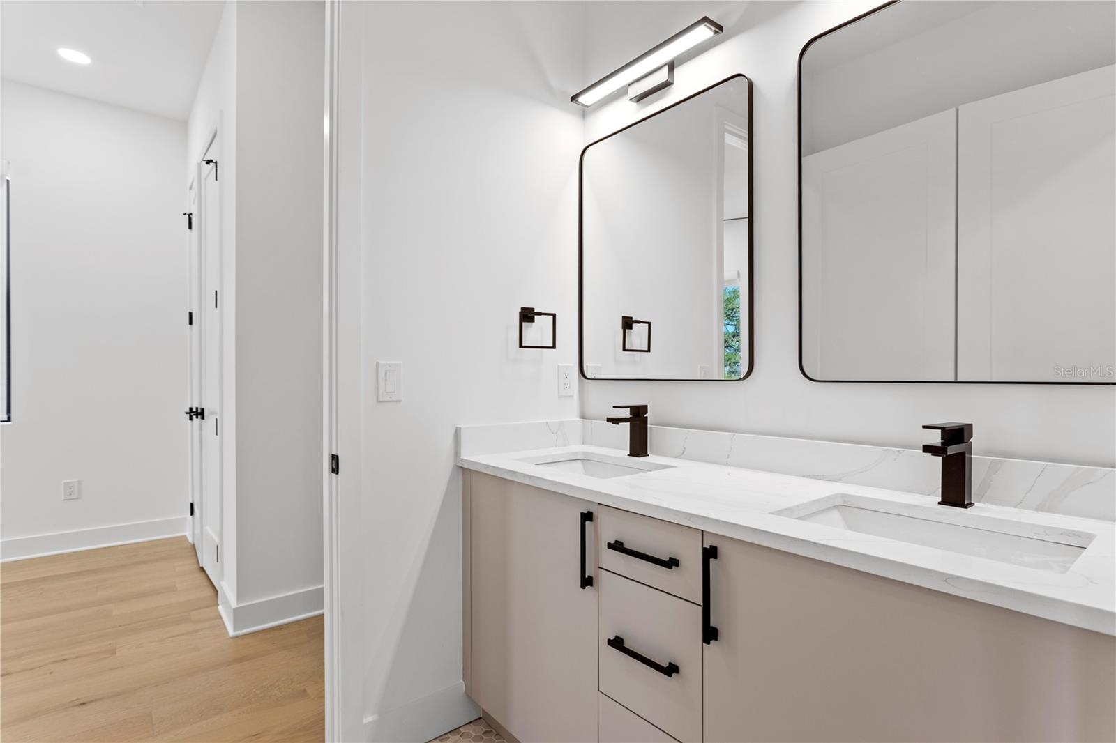 MACFARLANE PARK SUB - Residential Lease