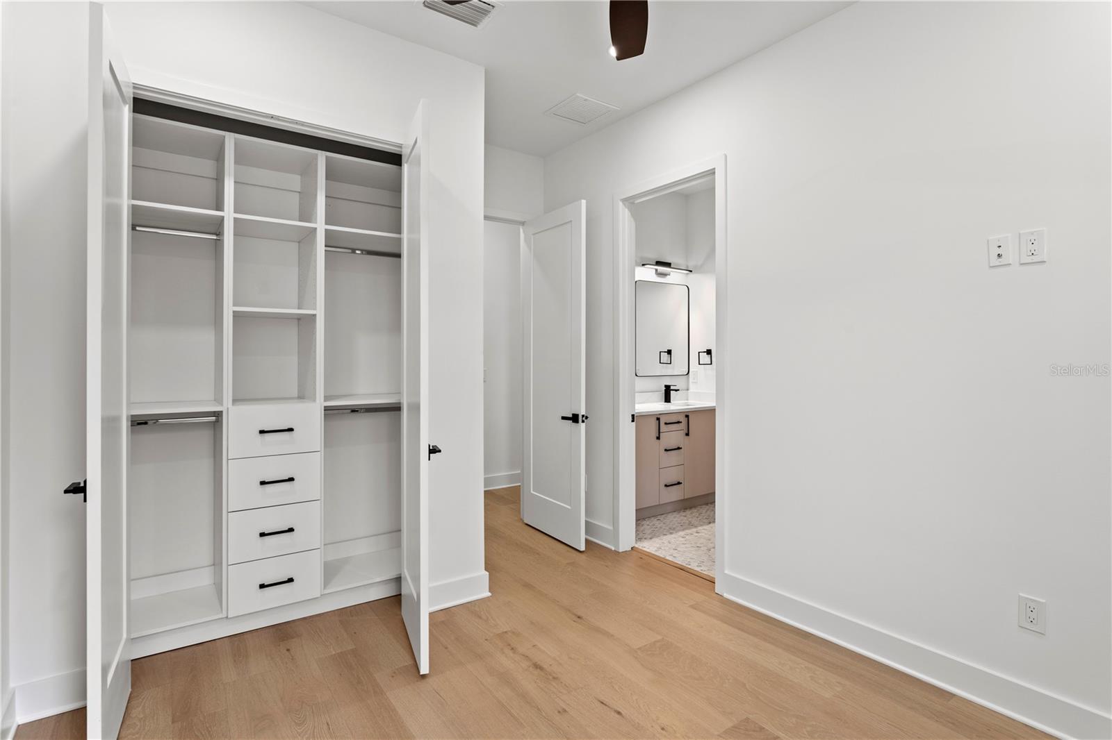 MACFARLANE PARK SUB - Residential Lease