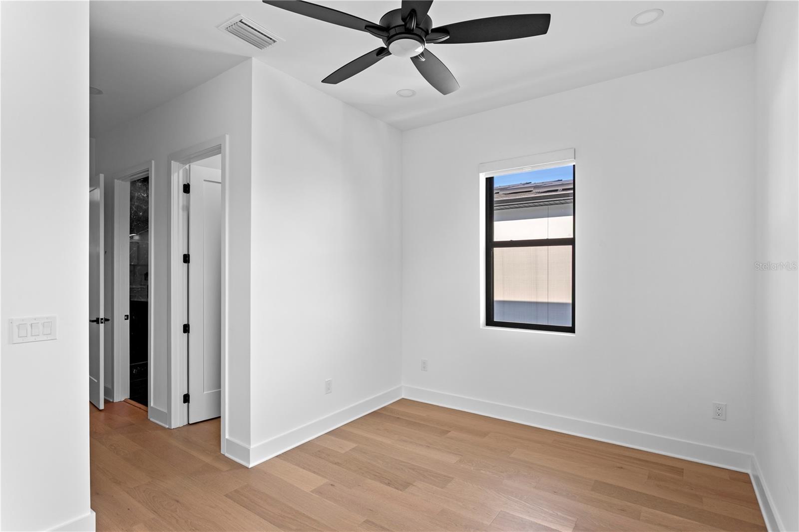 MACFARLANE PARK SUB - Residential Lease