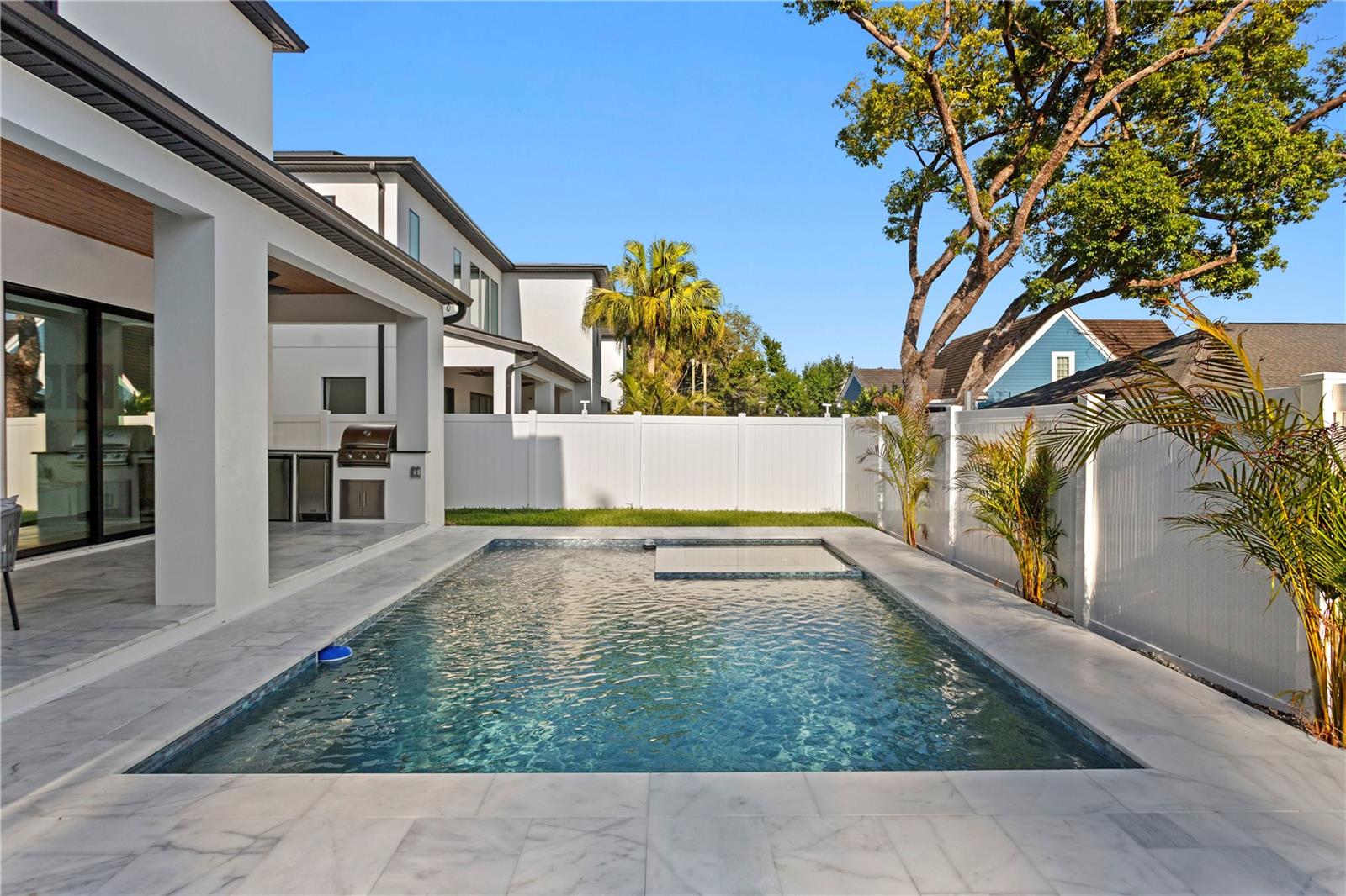 MACFARLANE PARK SUB - Residential Lease