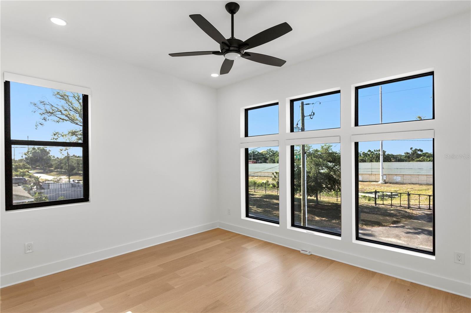 MACFARLANE PARK SUB - Residential Lease