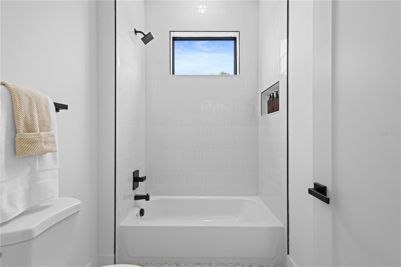 MACFARLANE PARK SUB - Residential Lease