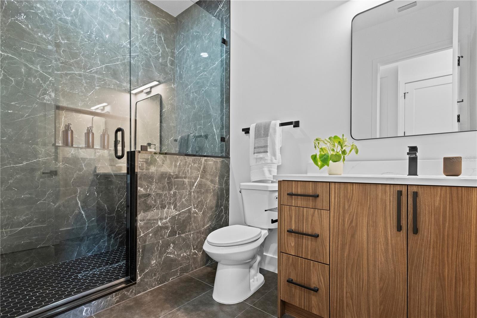 MACFARLANE PARK SUB - Residential Lease