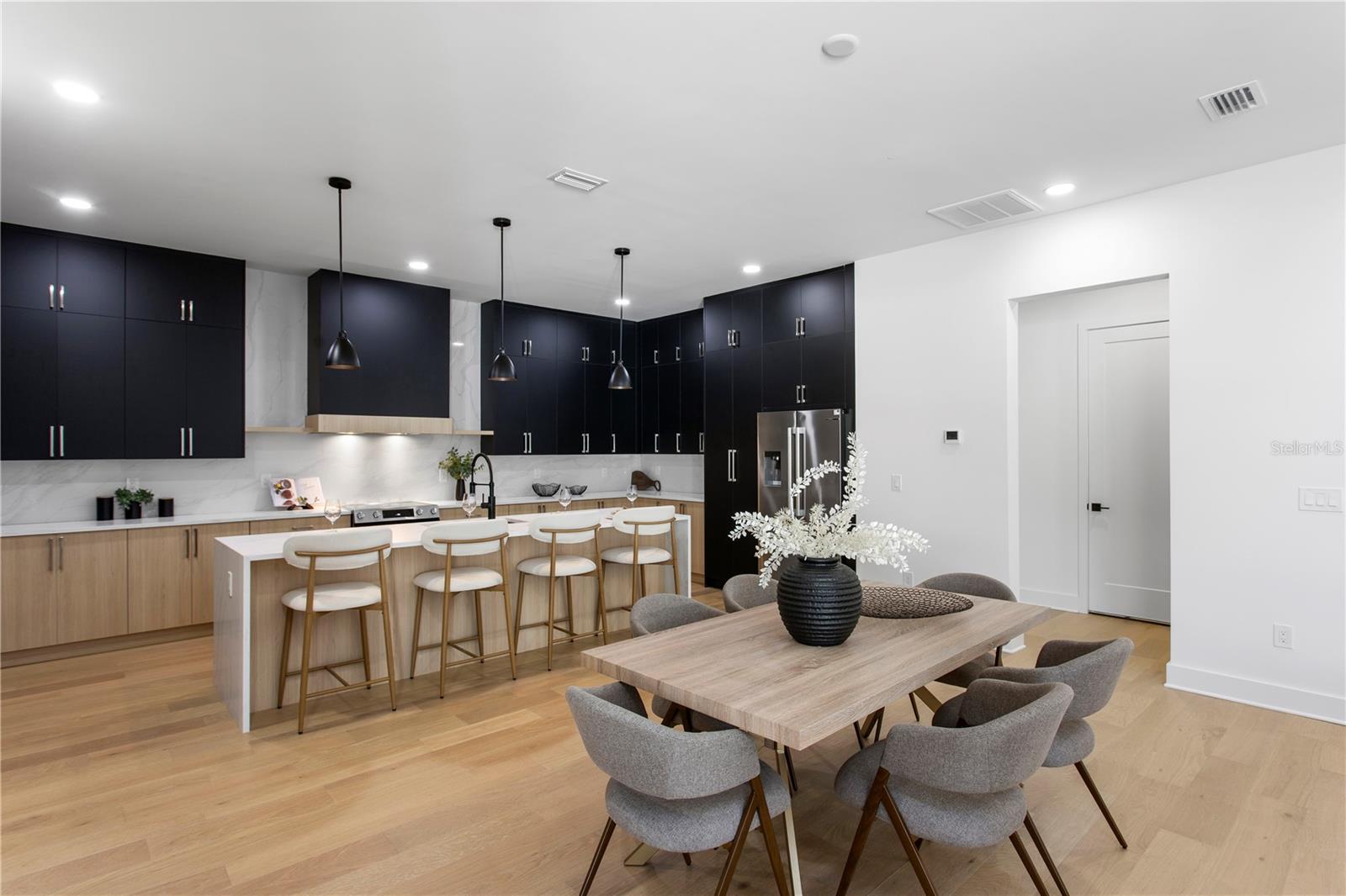 MACFARLANE PARK SUB - Residential Lease
