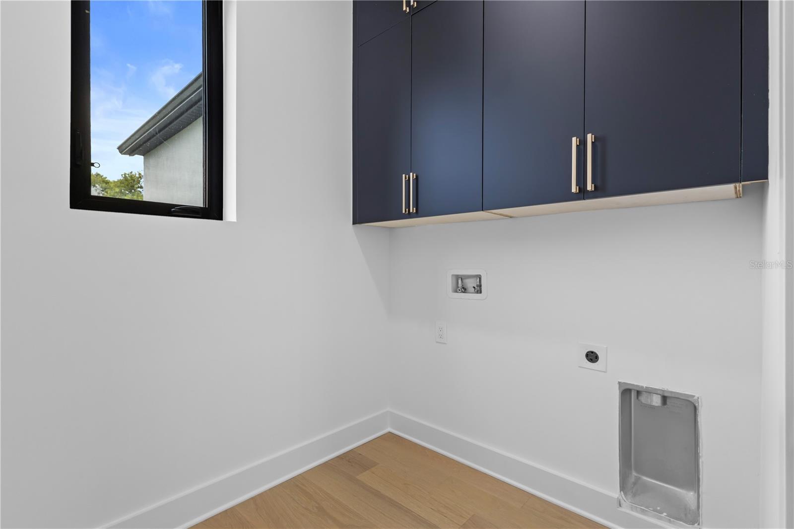 MACFARLANE PARK SUB - Residential Lease