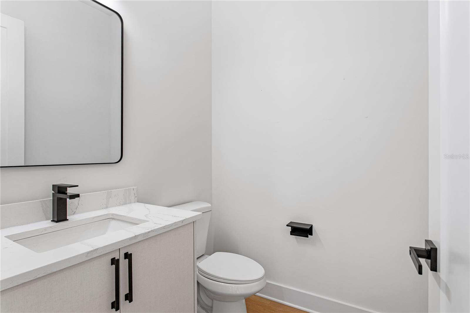 MACFARLANE PARK SUB - Residential Lease