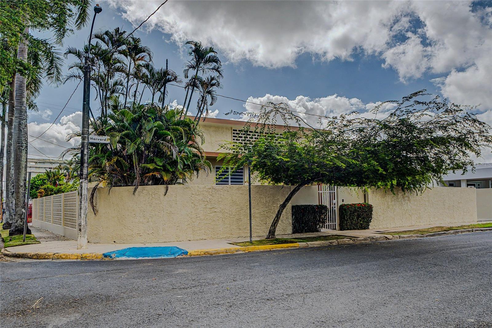 URB UNIVERSITY GARDENS - Residential