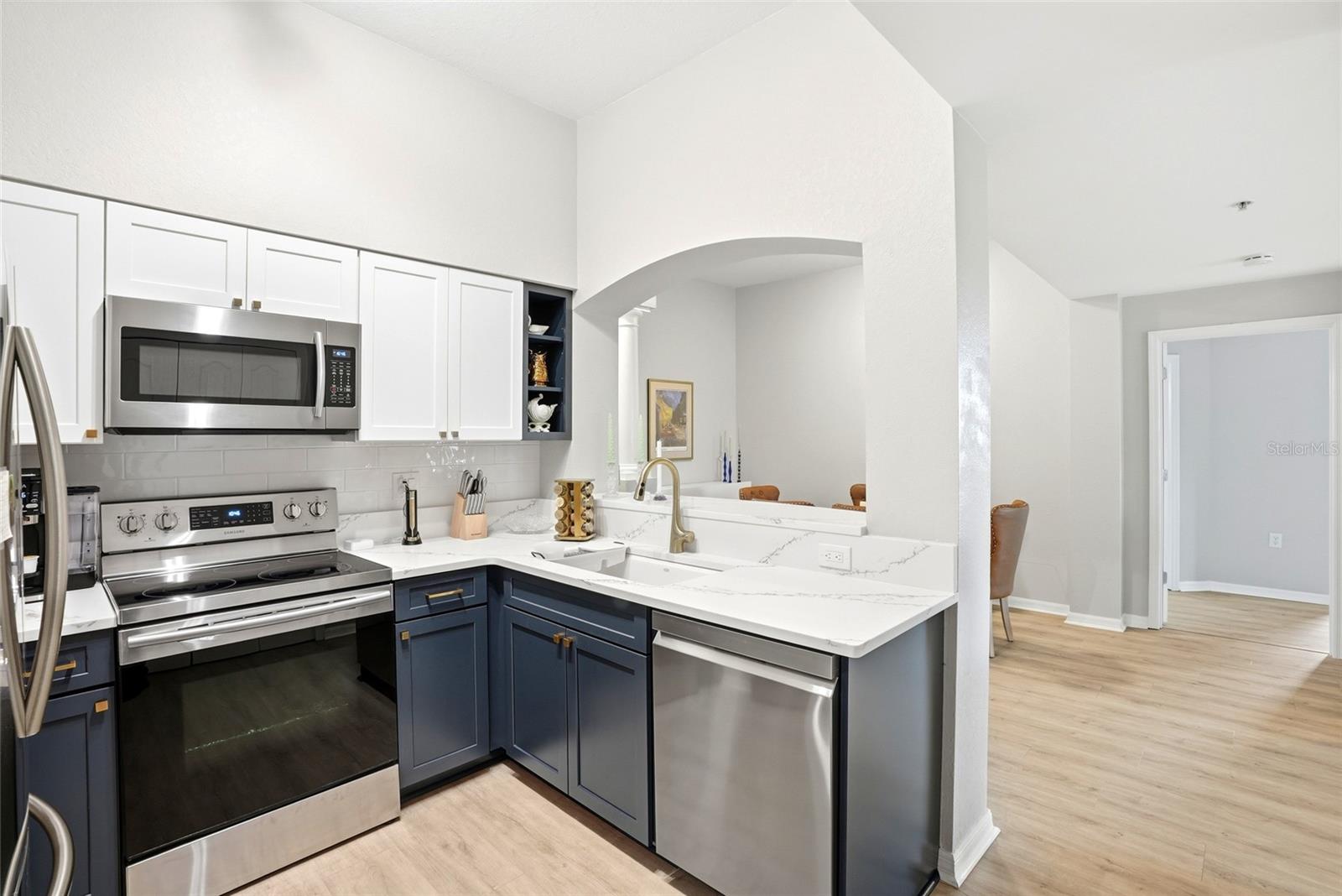 MADISON AT ST PETE - Residential