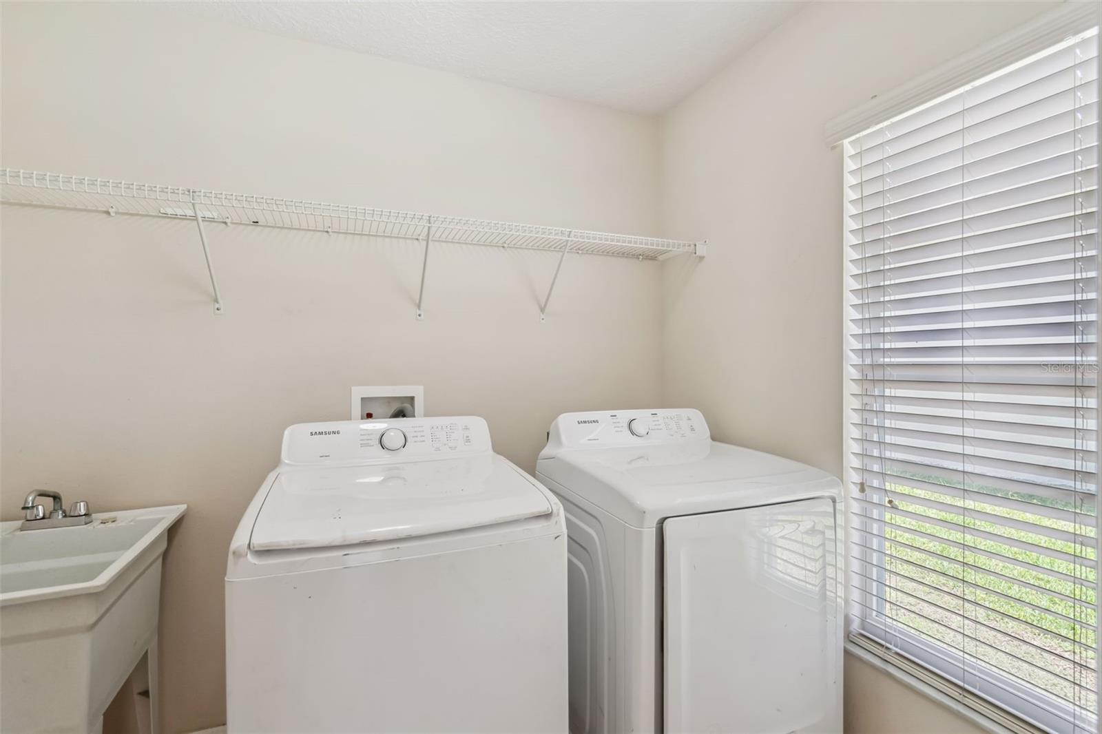 GLADES/SYLVAN LAKE PH 02 - Residential Lease