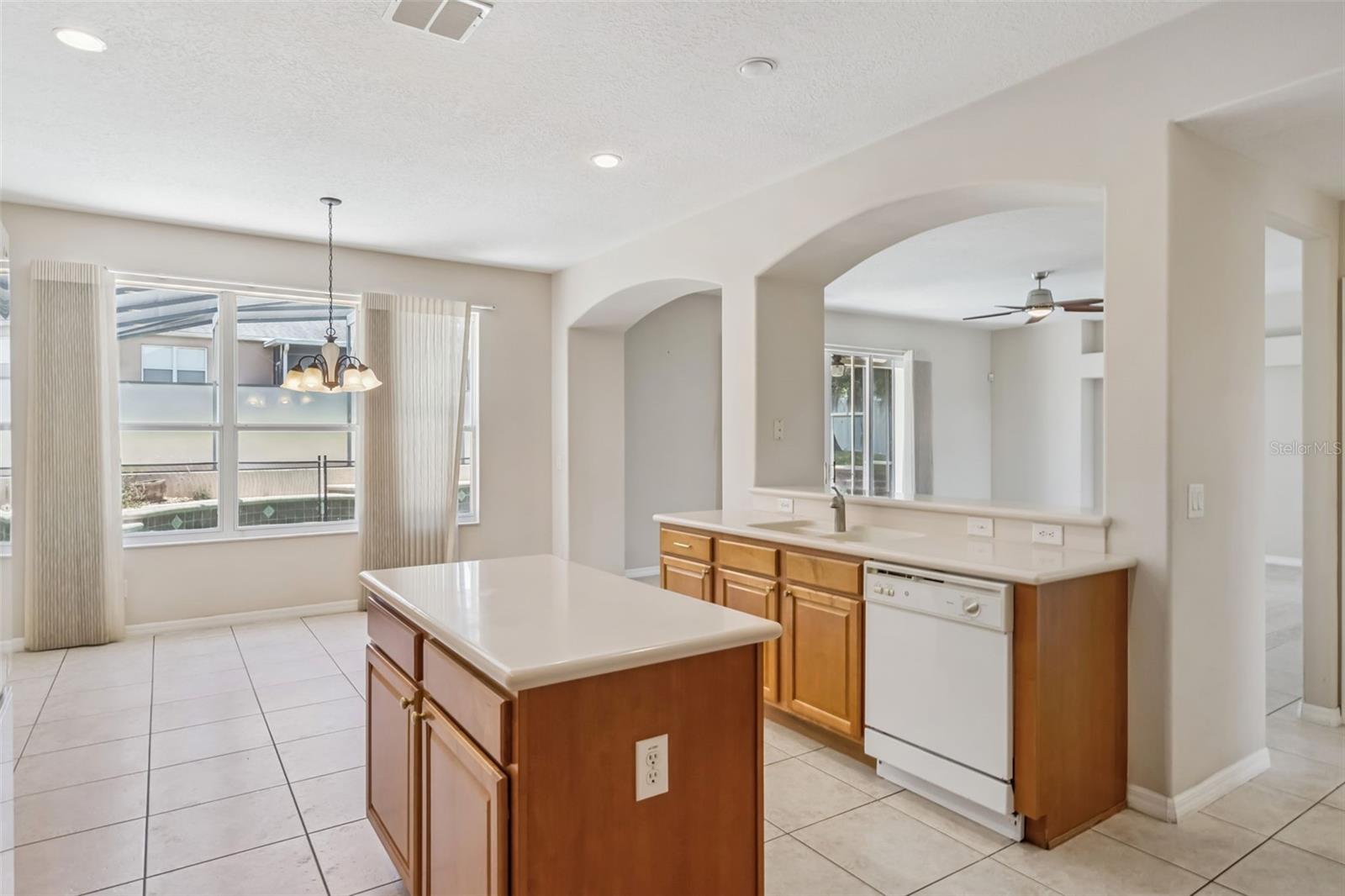 GLADES/SYLVAN LAKE PH 02 - Residential Lease