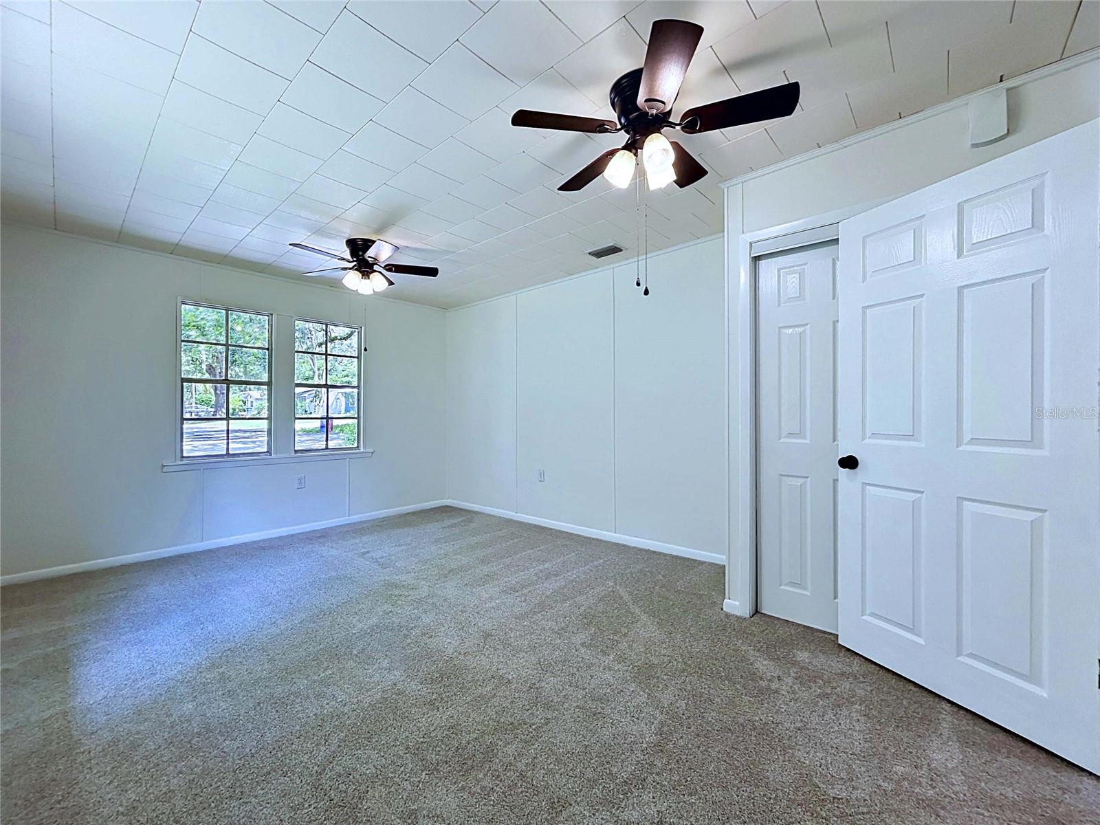 SNOW CAPS - Residential