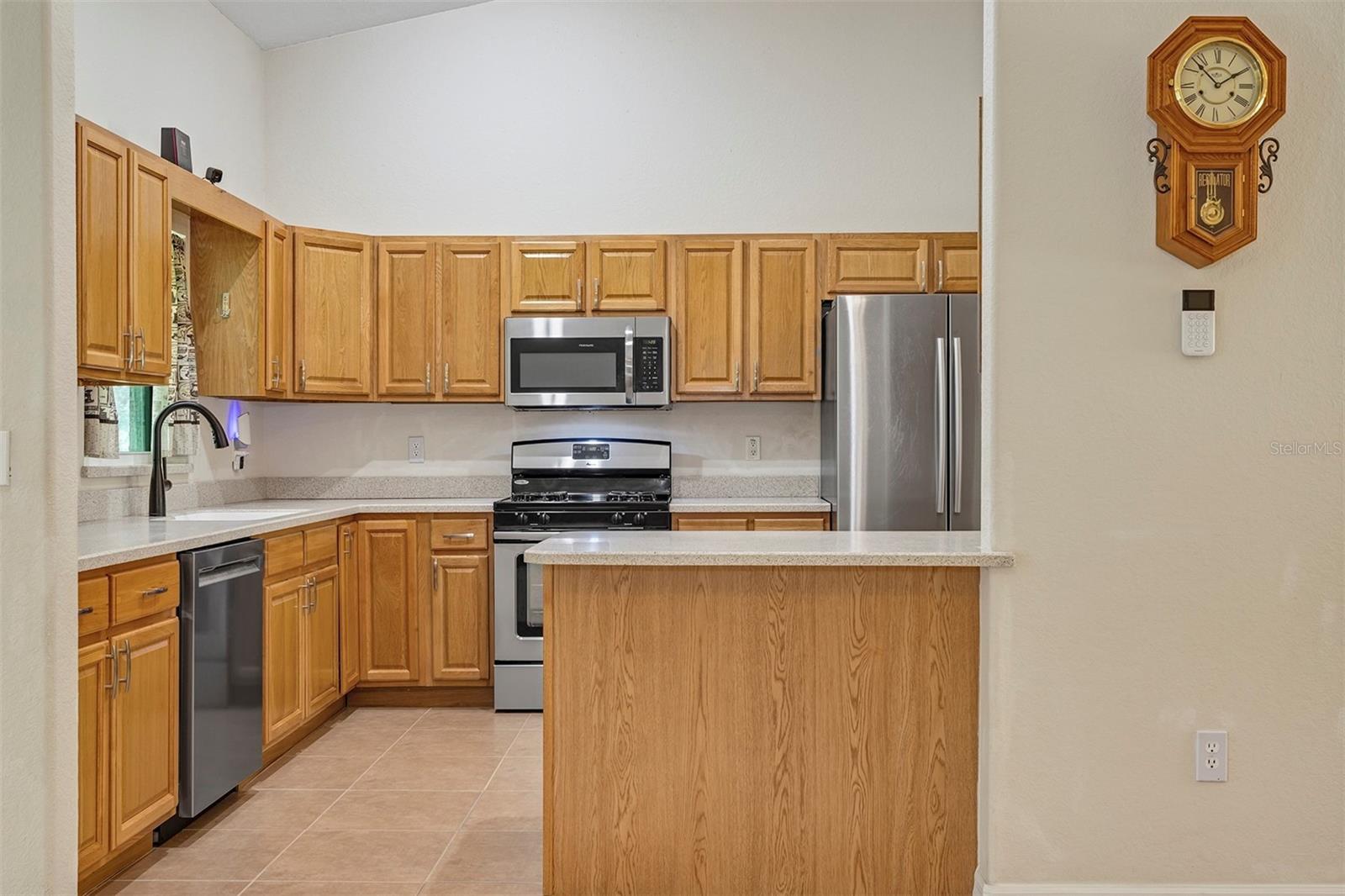 FLORIDA HIGHLANDS AND MARION OAKS - Residential