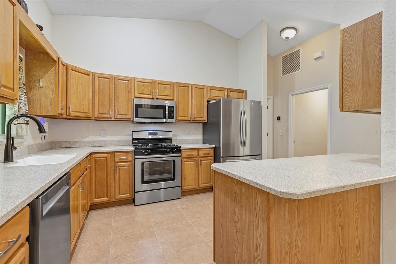 FLORIDA HIGHLANDS AND MARION OAKS - Residential