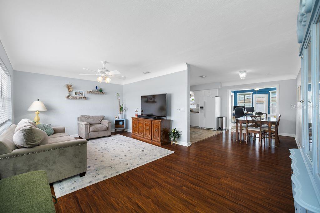TERESA GARDENS - Residential