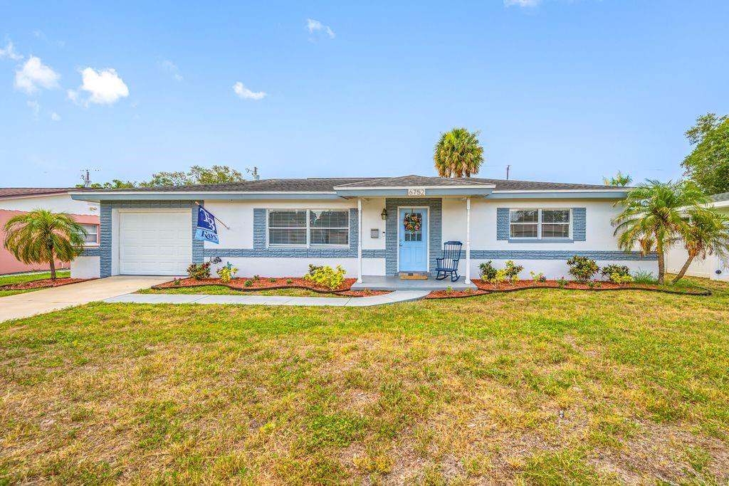 TERESA GARDENS - Residential