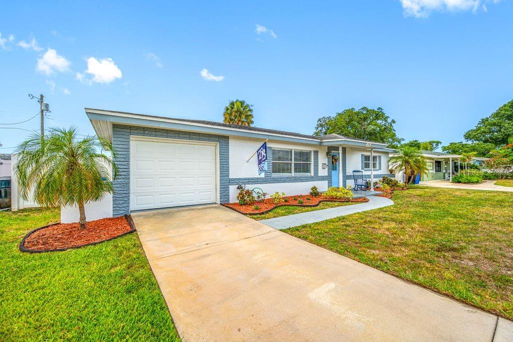 TERESA GARDENS - Residential