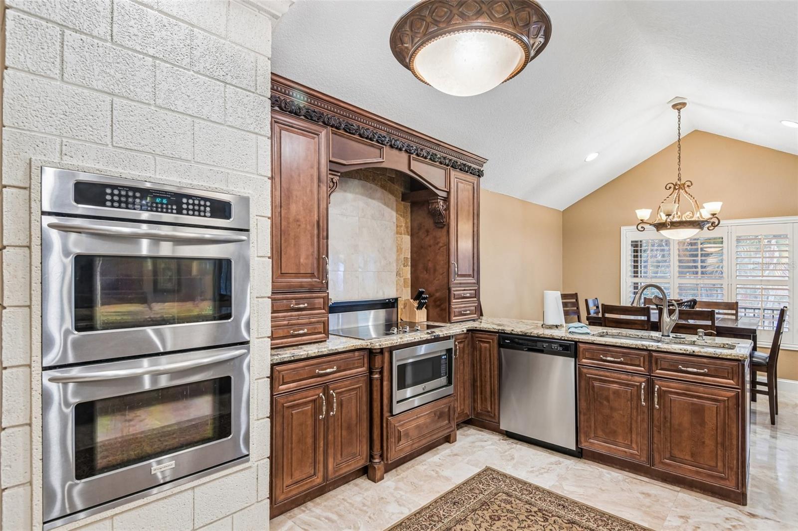 LAKE TARPON ESTATES - Residential