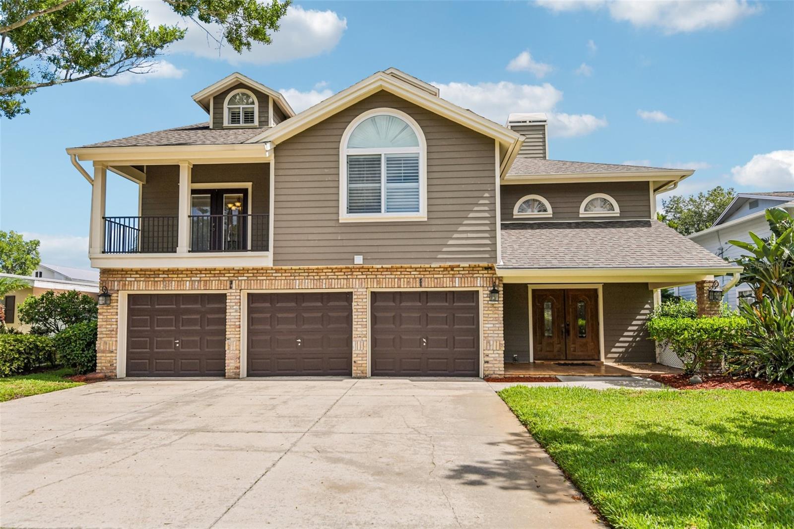 LAKE TARPON ESTATES - Residential