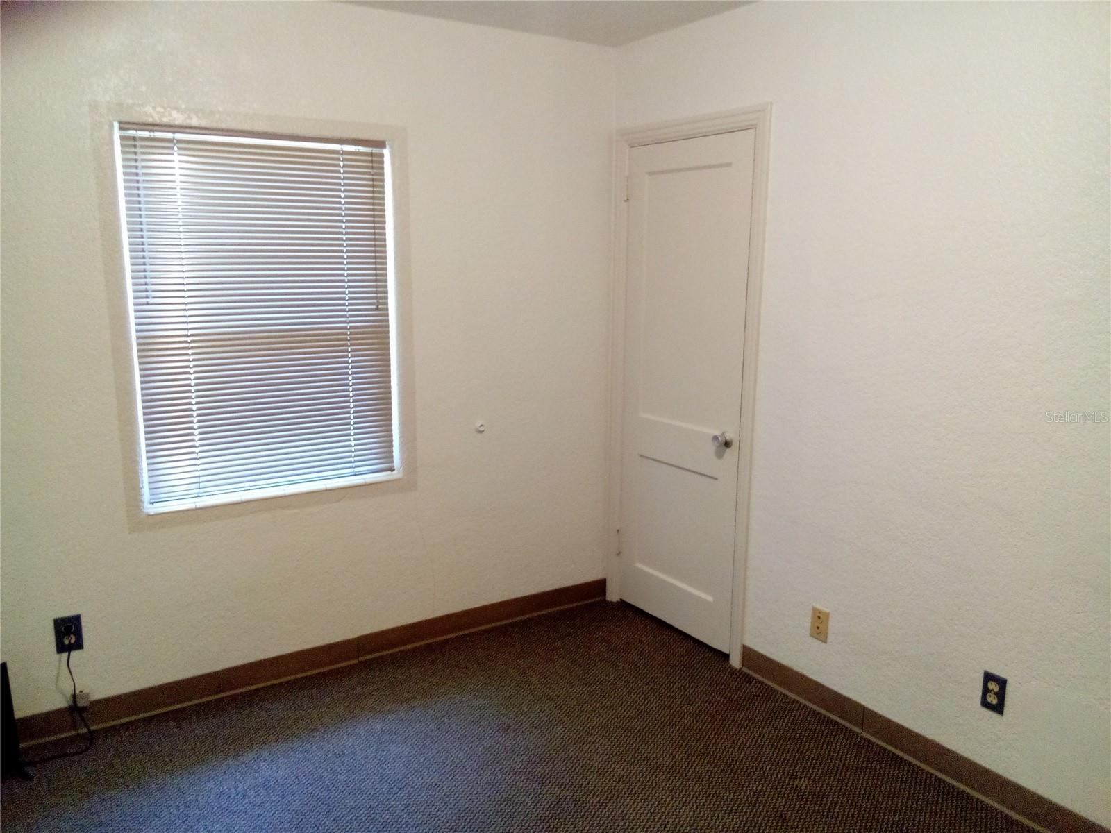 LEESBURG WHISPERING PINES - Residential