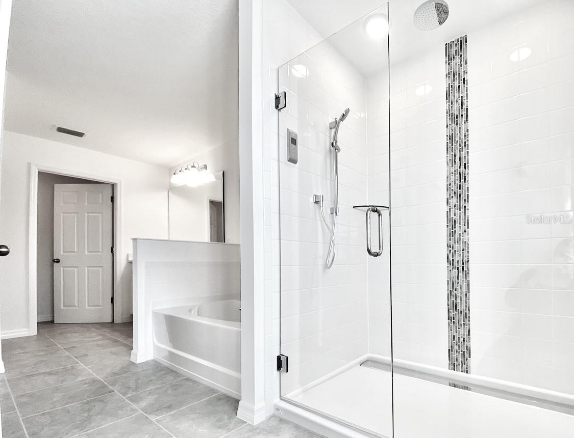 DAVENPORT ESTATES PHASE 2 - Residential Lease