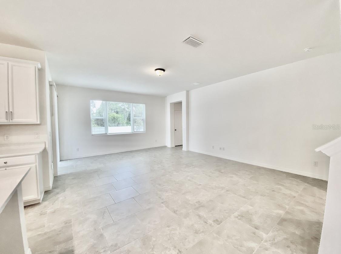 DAVENPORT ESTATES PHASE 2 - Residential Lease