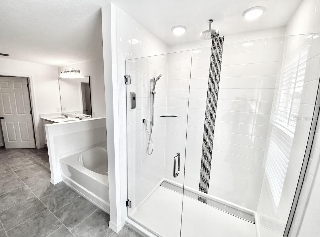 DAVENPORT ESTATES PHASE 2 - Residential Lease