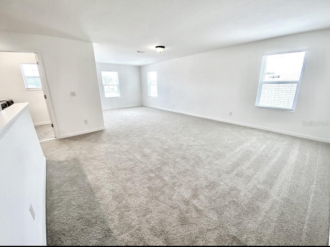 DAVENPORT ESTATES PHASE 2 - Residential Lease