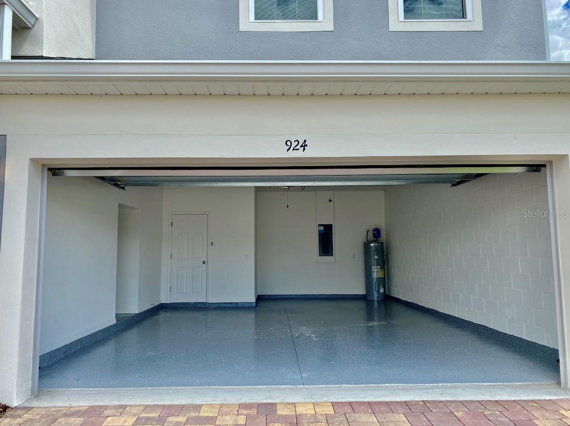 DAVENPORT ESTATES PHASE 2 - Residential Lease