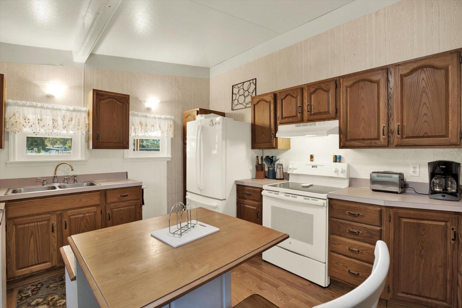 CAMP A WYLE RV RESORT - Residential