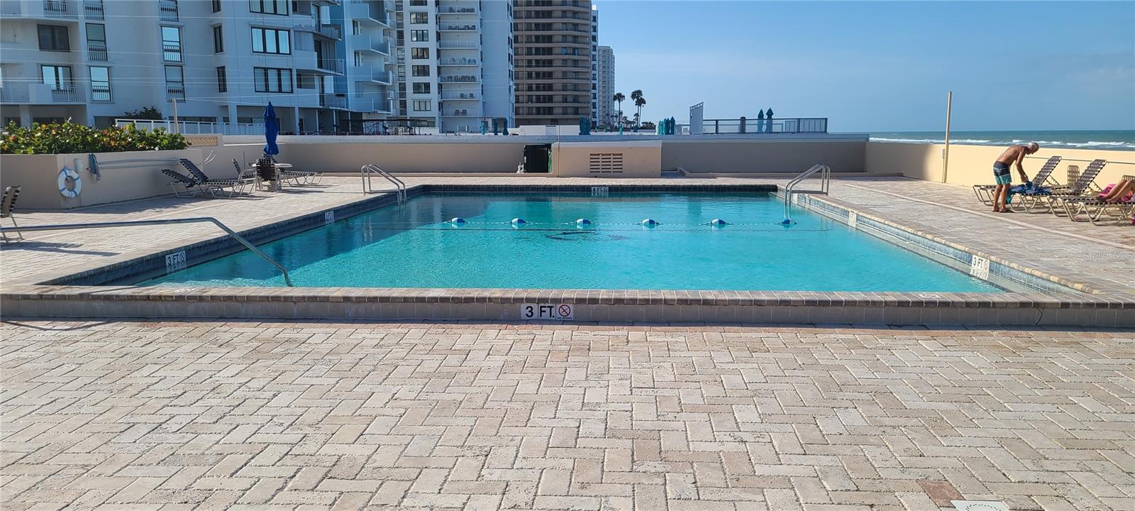 OCEAN 01 CONDO - Residential