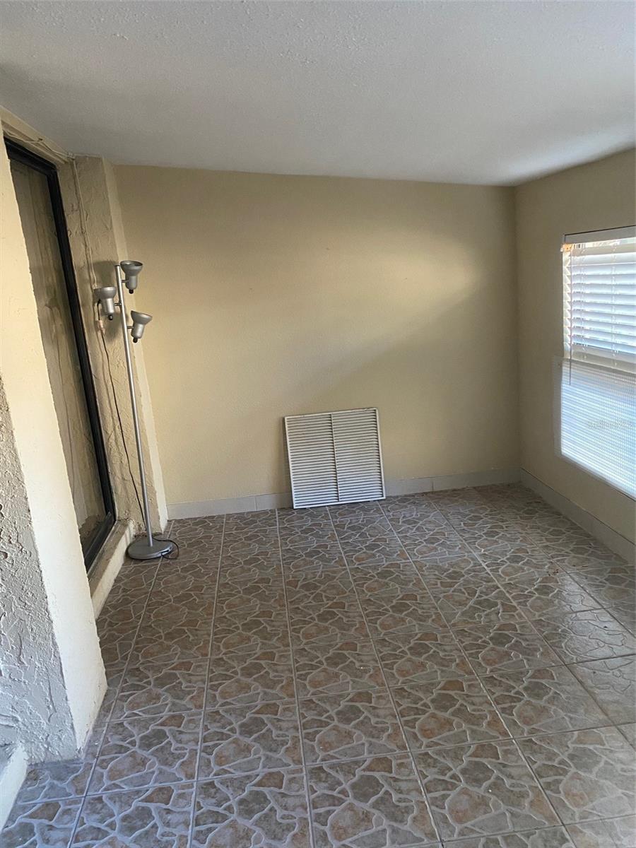 WEDGEWOOD TENNIS VILLAS - Residential Lease
