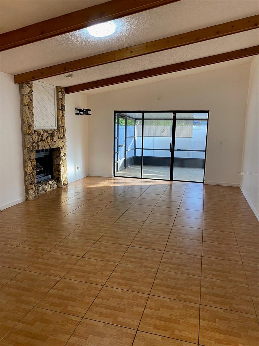 WEDGEWOOD TENNIS VILLAS - Residential Lease