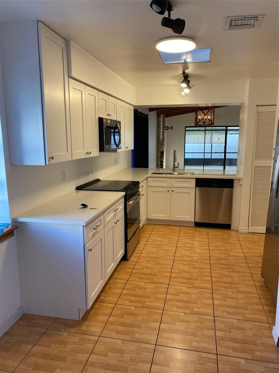 WEDGEWOOD TENNIS VILLAS - Residential Lease