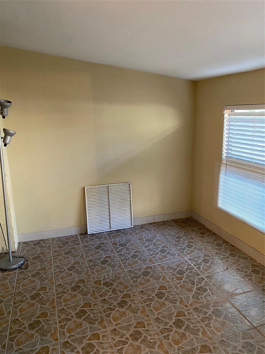 WEDGEWOOD TENNIS VILLAS - Residential Lease