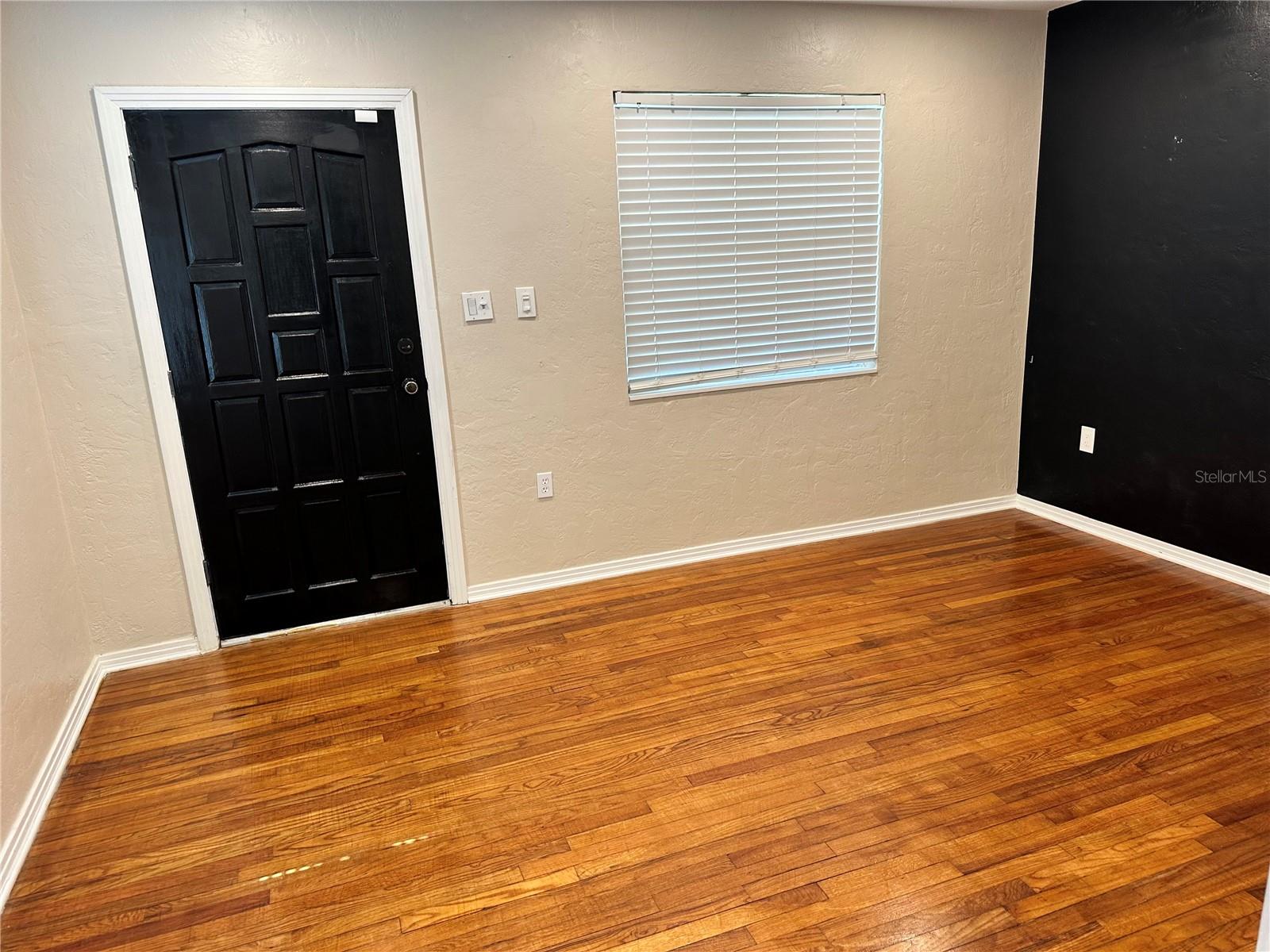 HIGHVIEW SUB BLK C, LOT 10 - Residential