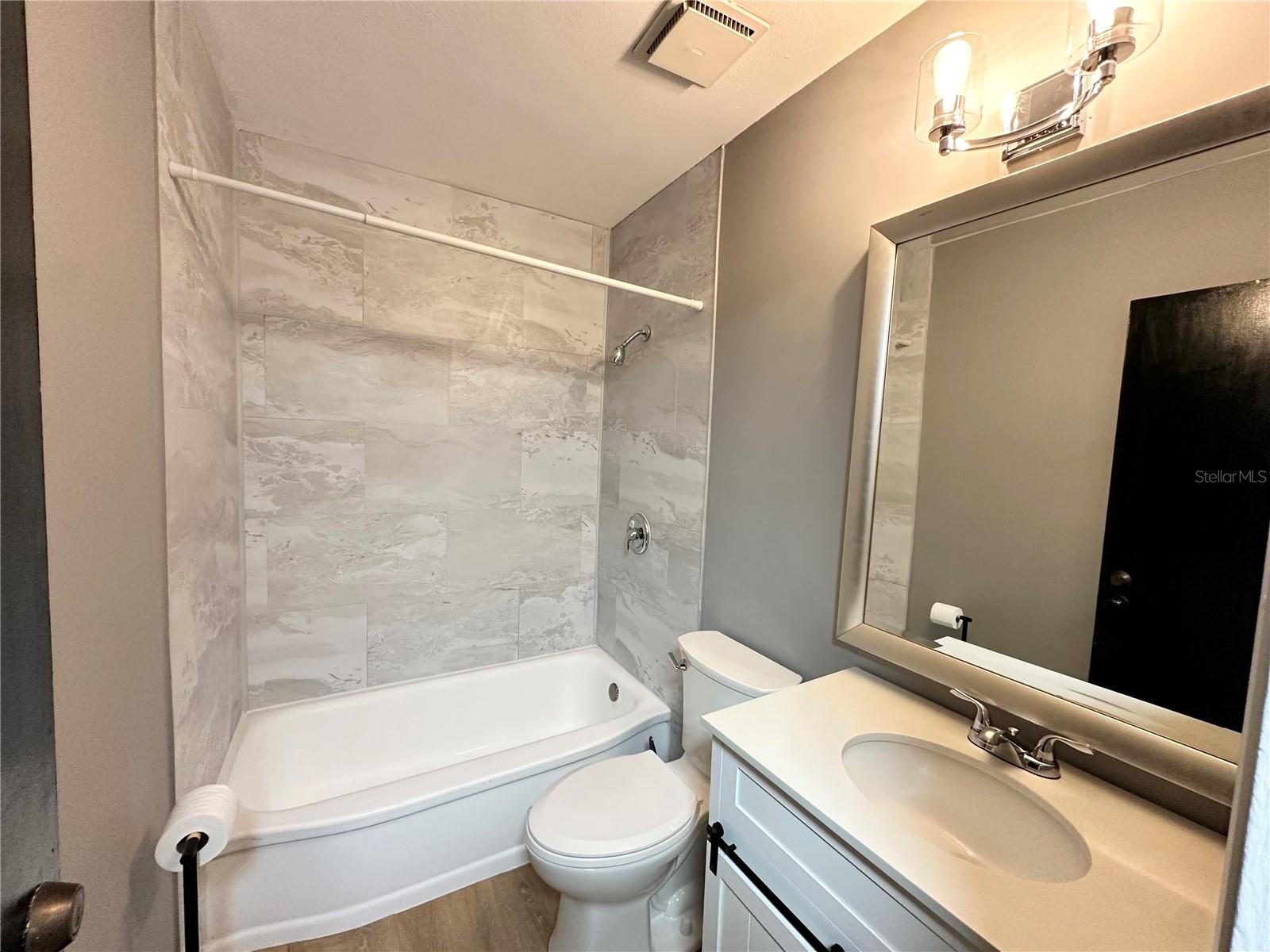 HIGHVIEW SUB BLK C, LOT 10 - Residential