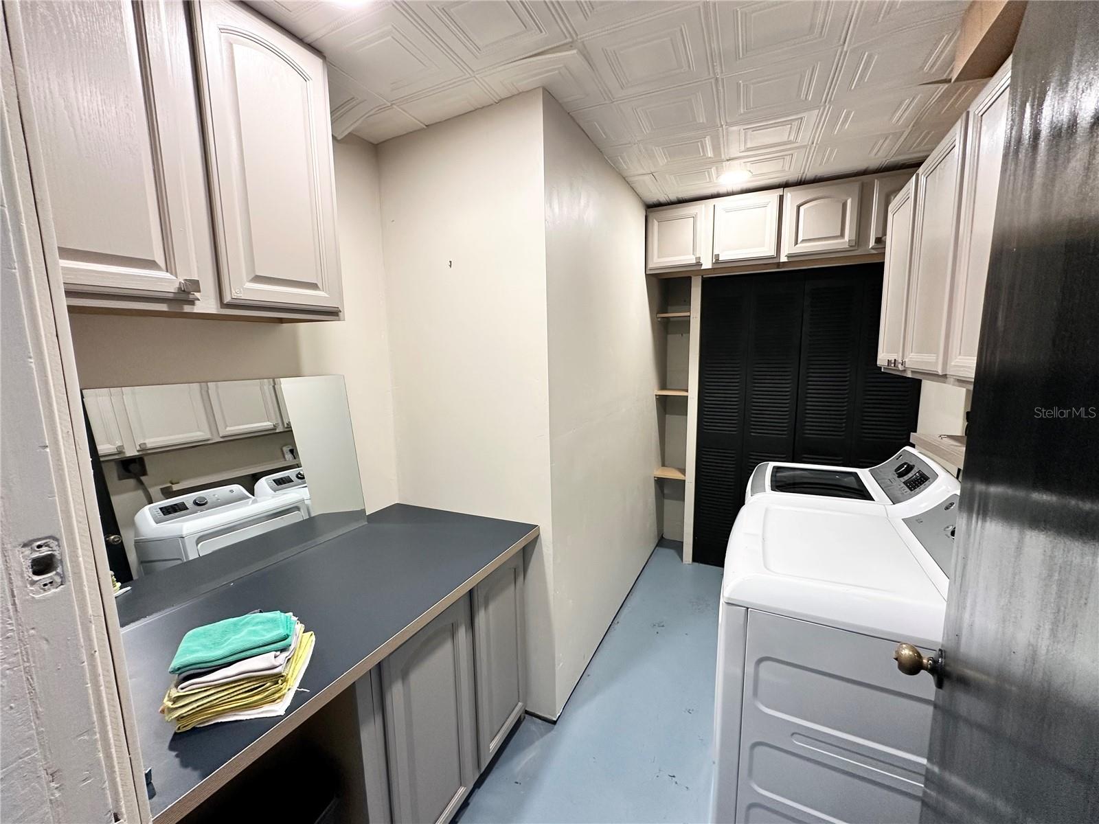 HIGHVIEW SUB BLK C, LOT 10 - Residential