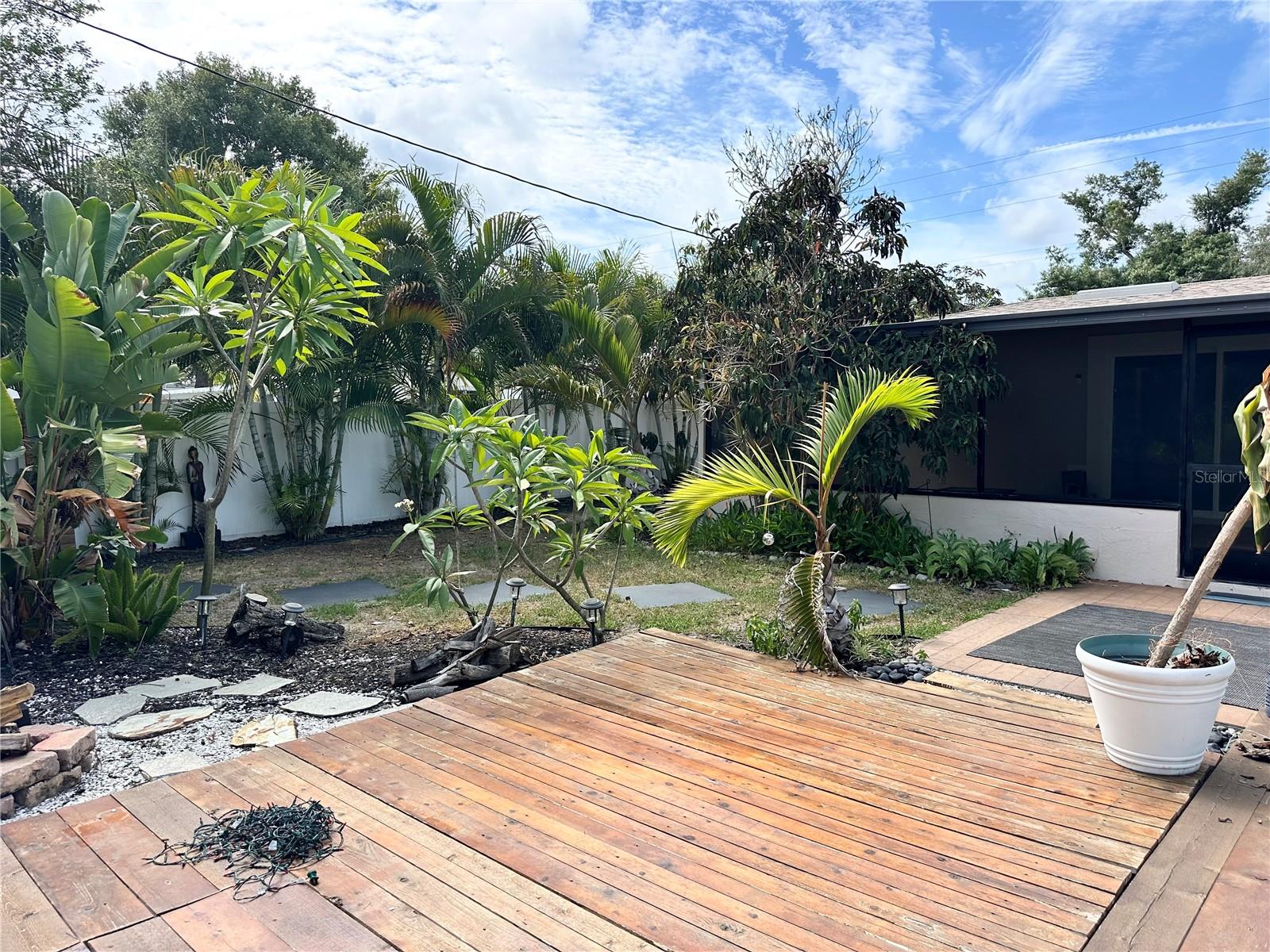 HIGHVIEW SUB BLK C, LOT 10 - Residential