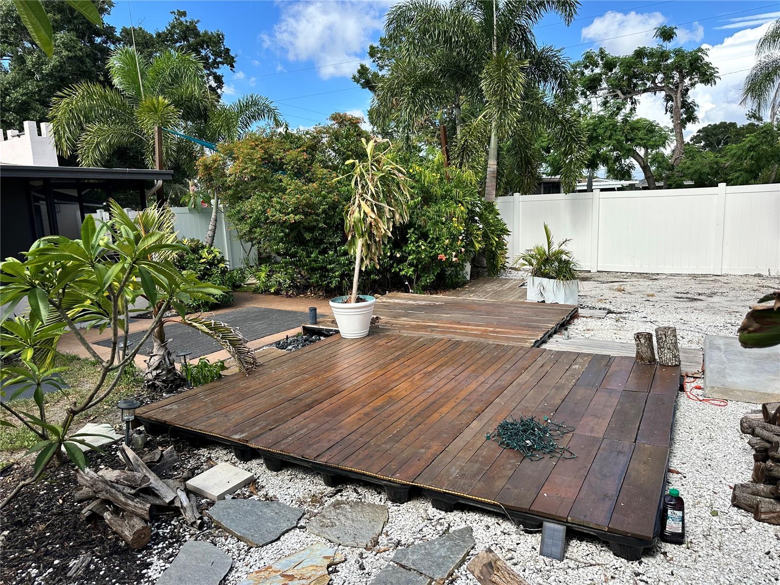 HIGHVIEW SUB BLK C, LOT 10 - Residential
