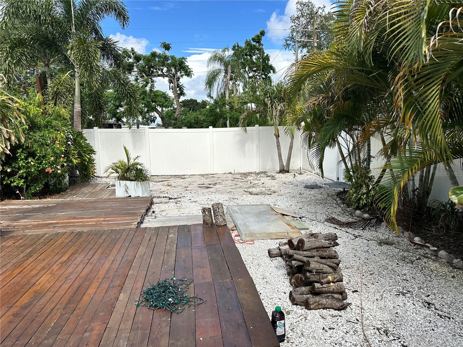 HIGHVIEW SUB BLK C, LOT 10 - Residential