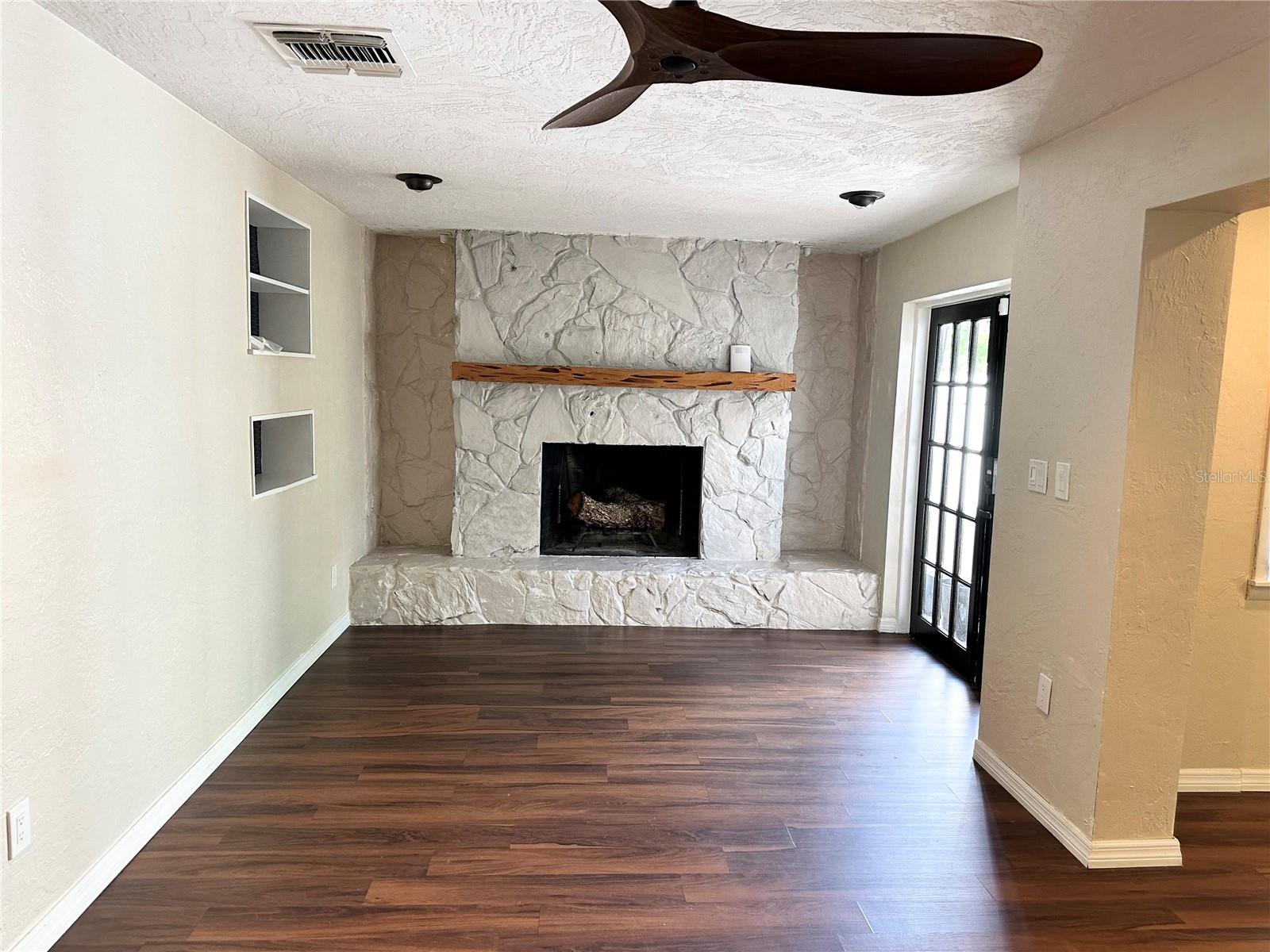 HIGHVIEW SUB BLK C, LOT 10 - Residential
