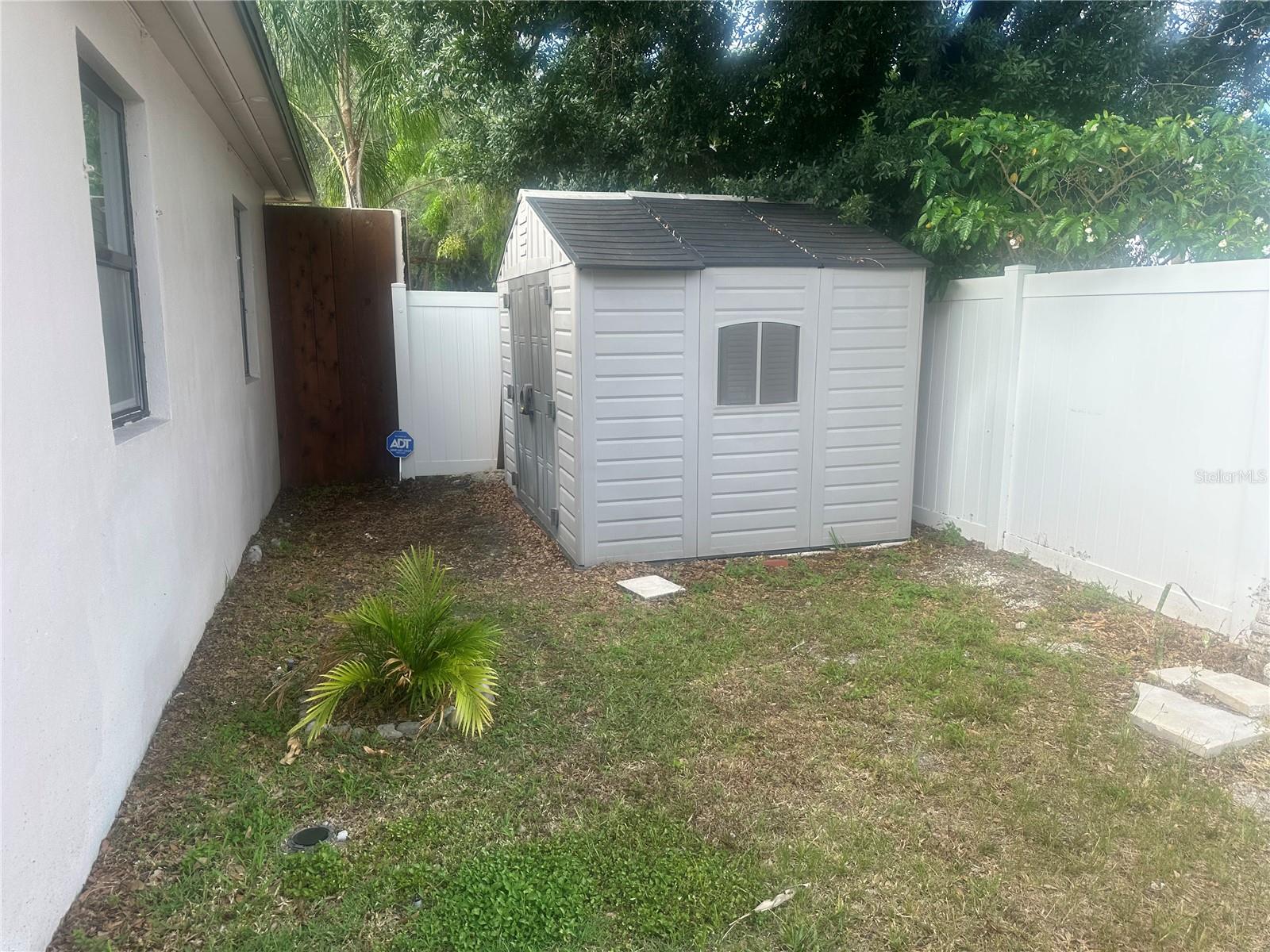 HIGHVIEW SUB BLK C, LOT 10 - Residential