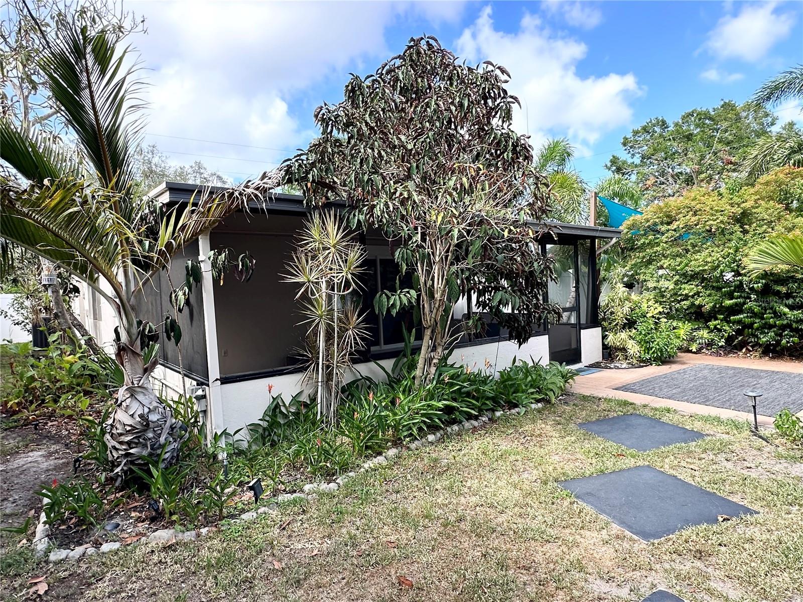 HIGHVIEW SUB BLK C, LOT 10 - Residential