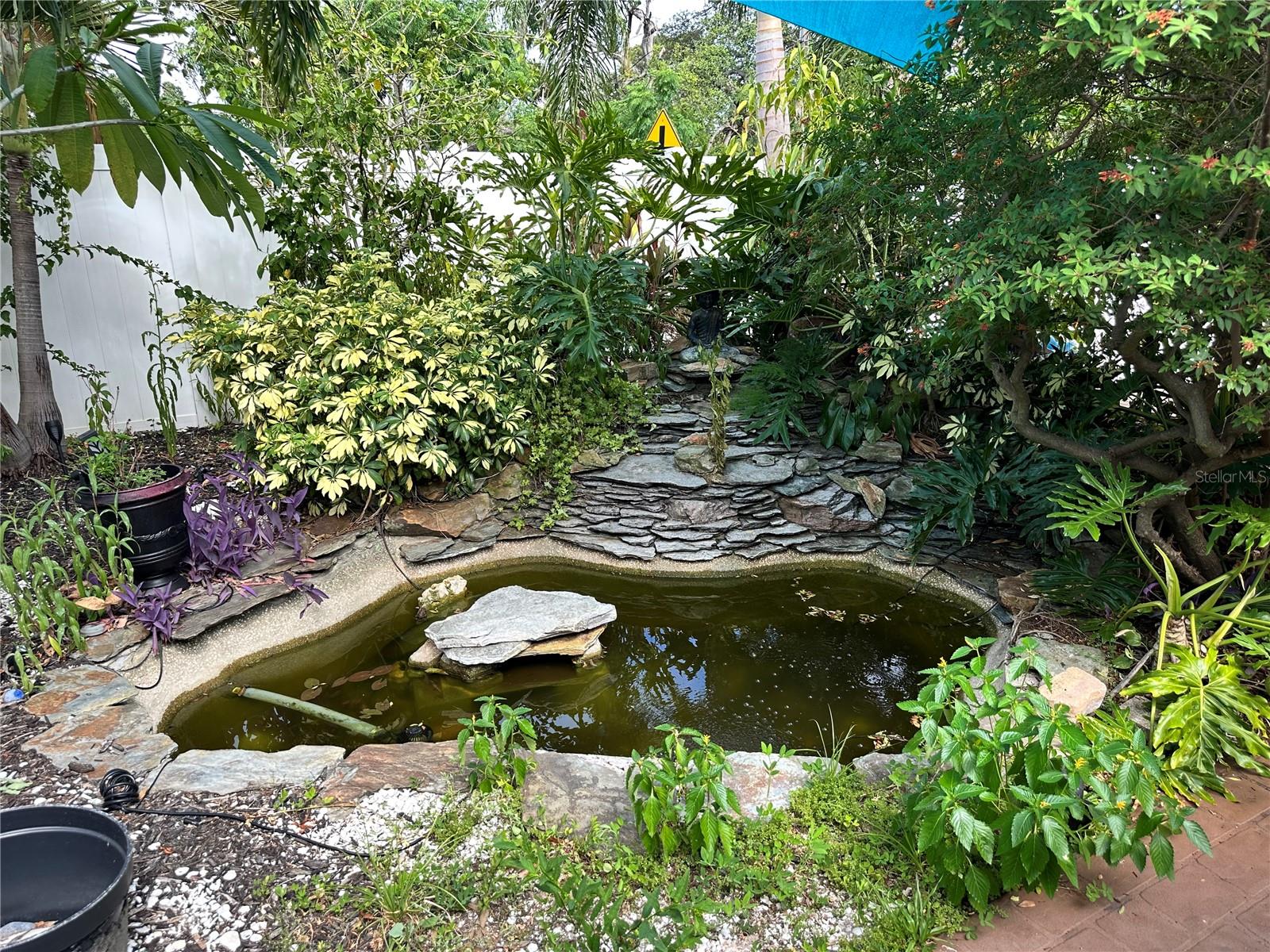 HIGHVIEW SUB BLK C, LOT 10 - Residential