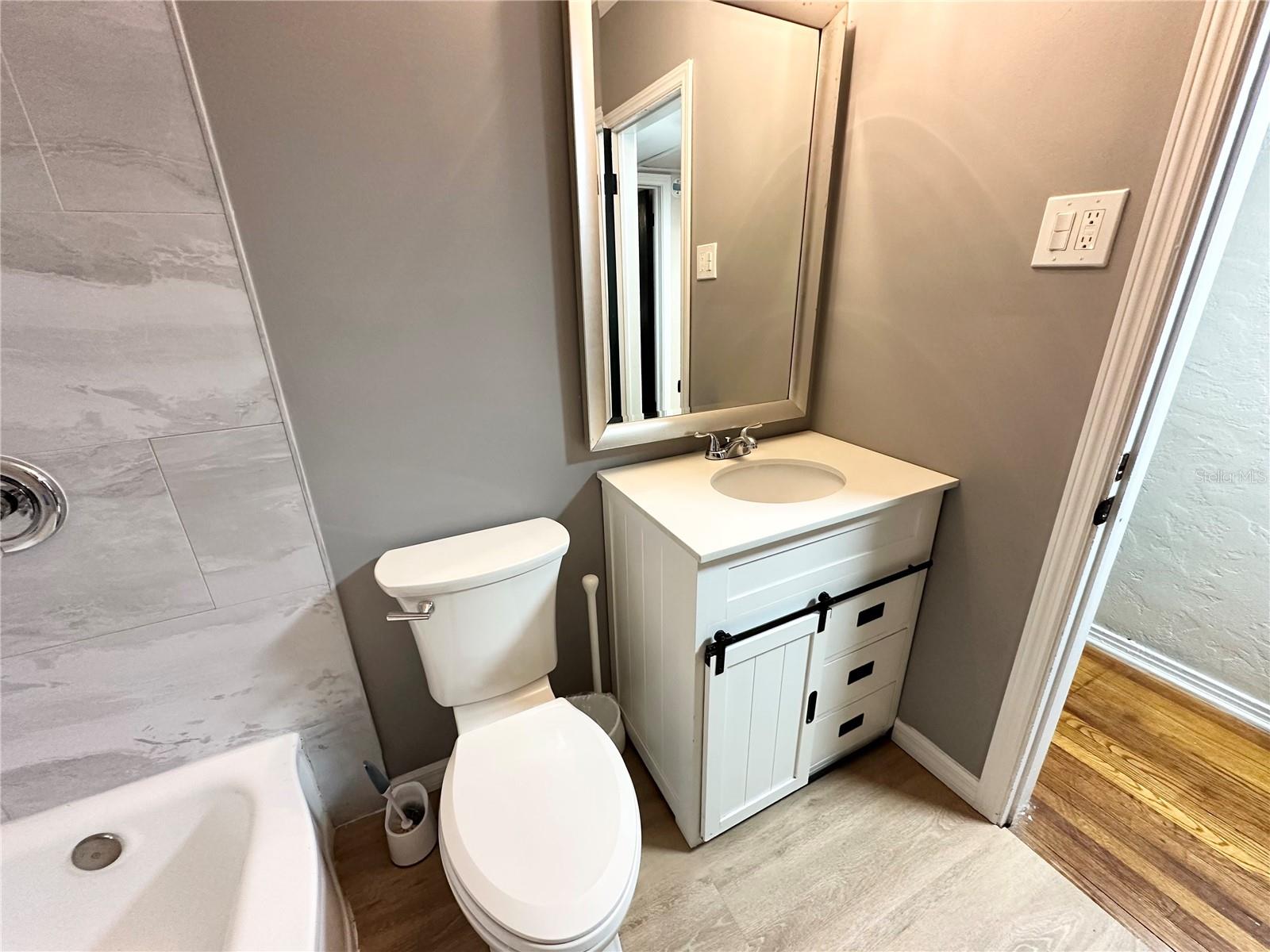 HIGHVIEW SUB BLK C, LOT 10 - Residential