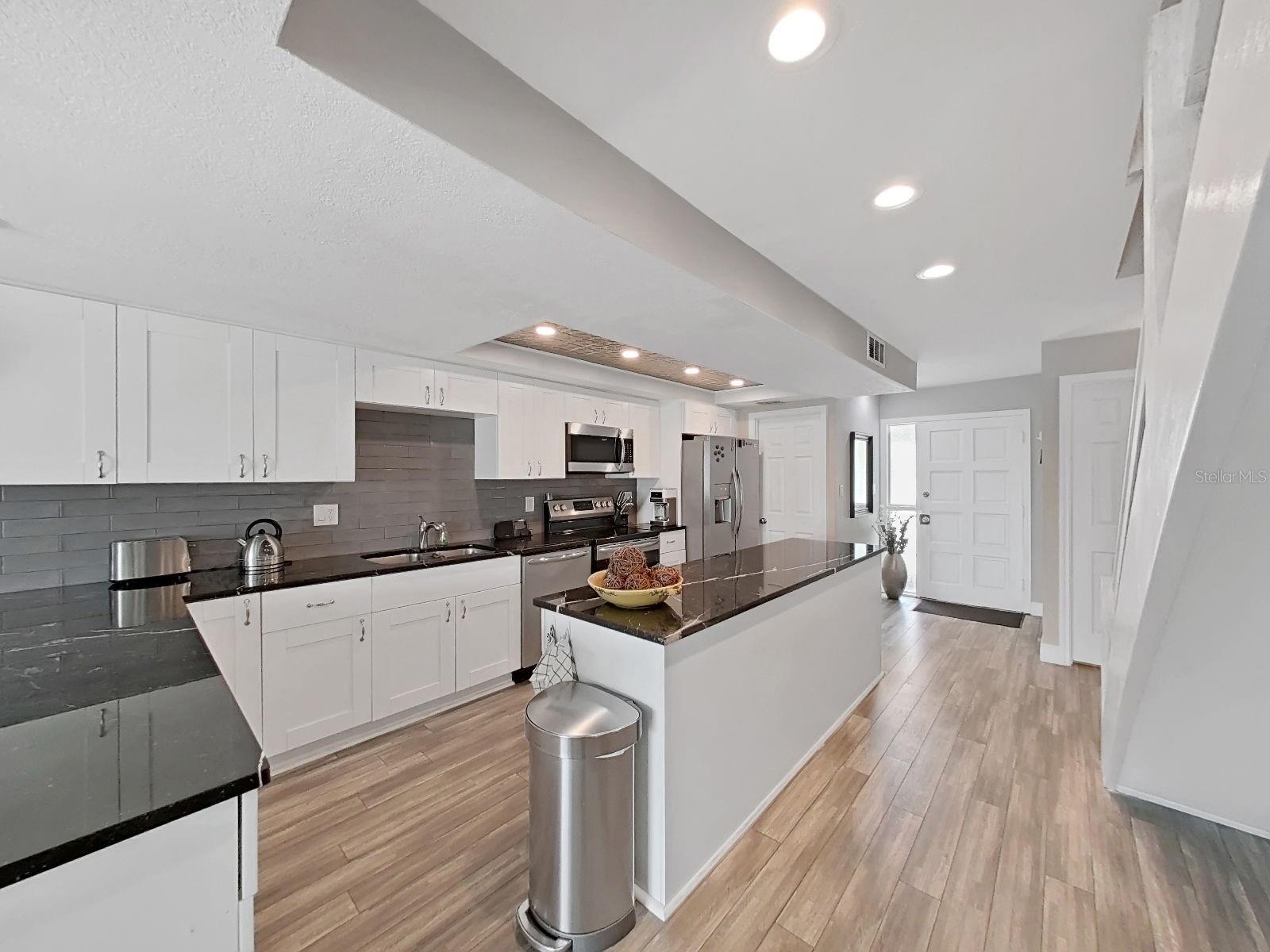 SOUTH PAULA POINT CONDO - Residential