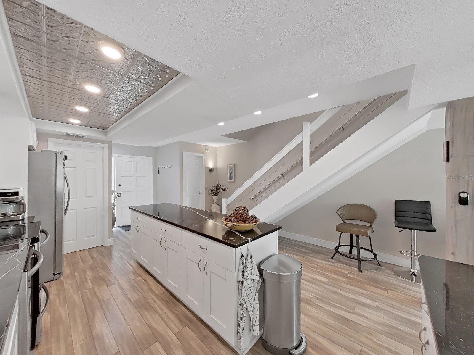 SOUTH PAULA POINT CONDO - Residential