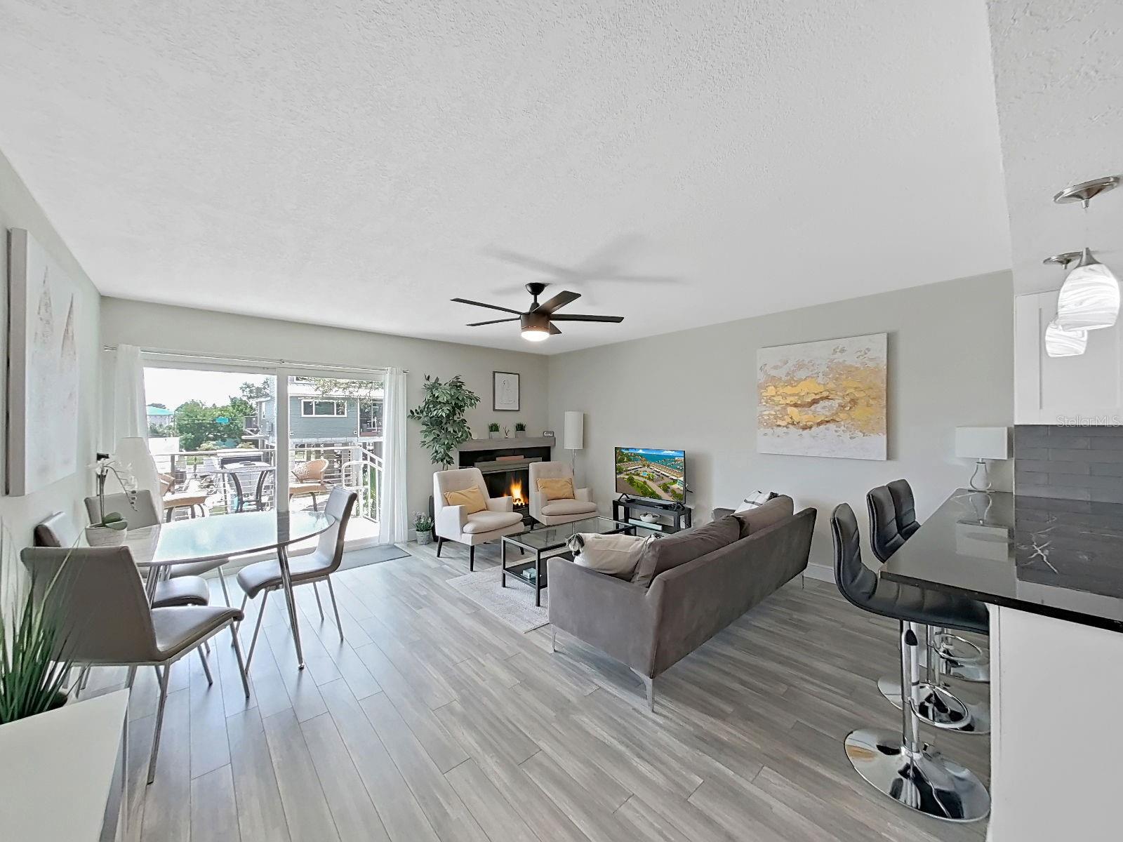SOUTH PAULA POINT CONDO - Residential