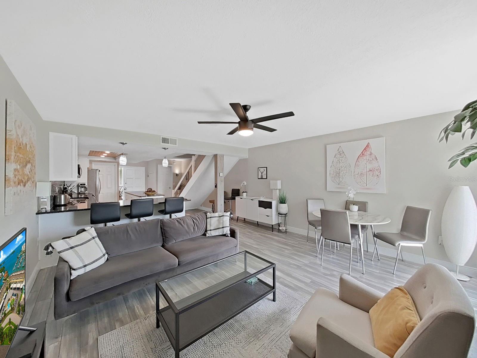 SOUTH PAULA POINT CONDO - Residential